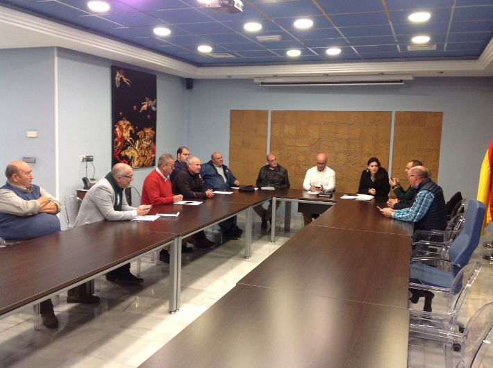 Almuñécar acuerda las demandas que elevarán a las administraciones competentes para riego en el campo sexitano